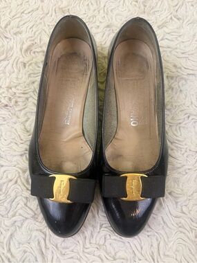 Vintage Salvatore Ferragamo Vara Patent Leather Pumps